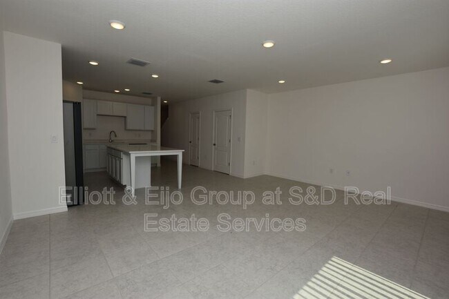 Building Photo - 3901 Academia Ave