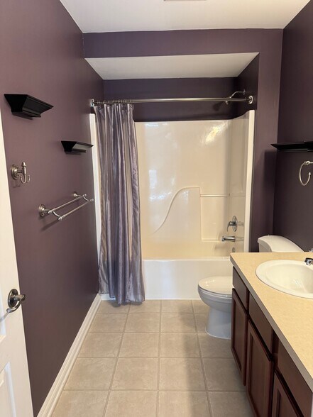 Master Bathroom - 52 Grandview Cir