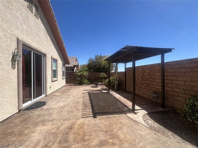 Building Photo - 11027 Village Crest Ln