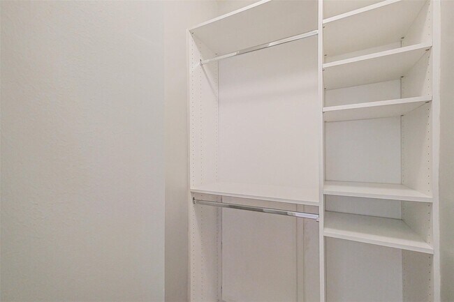 Building Photo - 5506 Langhorne Ct