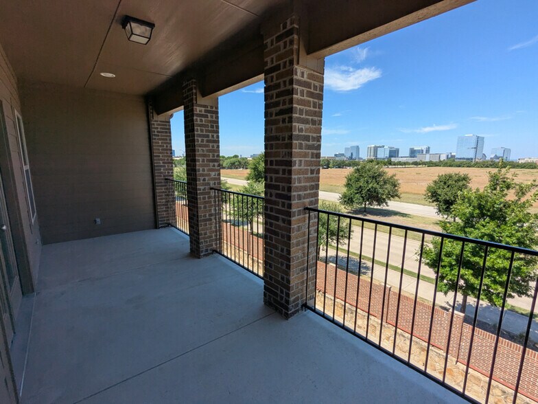 Building Photo - 4237 Shavano Dr