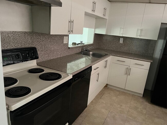 Building Photo - 8420 SW 133rd Avenue Rd