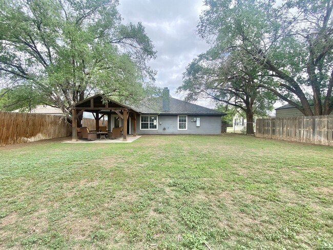 Building Photo - Now available - 4 bed 2 bath 1 car garage now available in Tech Terrace