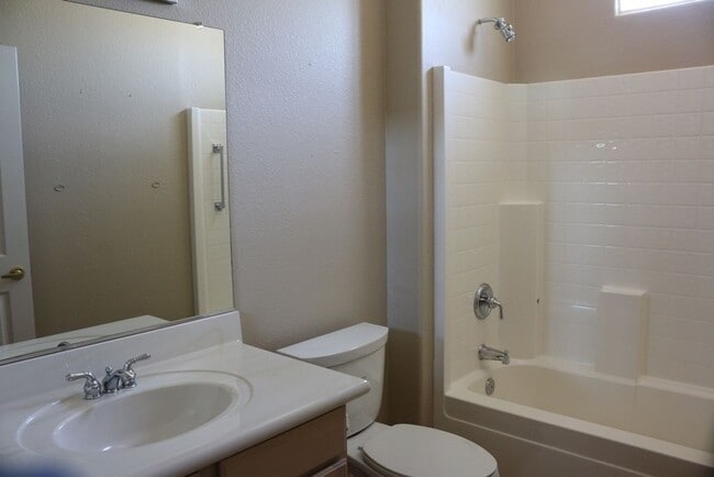 Building Photo - 20530 N Saratoga Way