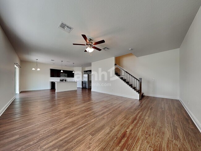 Building Photo - 1048 Lake Trudy Dr