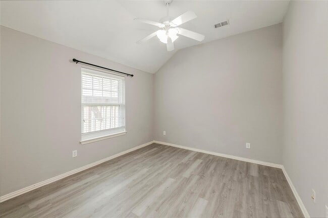 Building Photo - 12422 Daimler Dr