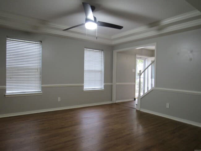 Building Photo - 303 Merganzer Dr