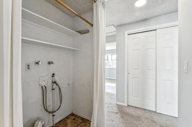 Building Photo - 1508 W Elm Pl