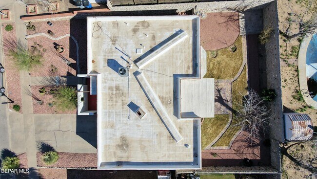 Building Photo - 6916 Polvadera Dr