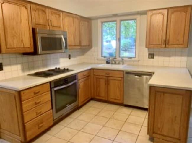 Building Photo - 107 Blackwatch Trail