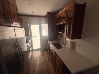 Building Photo - 2208 Bay Dr