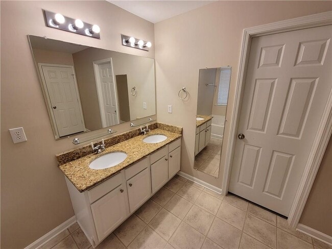 Building Photo - 501 Windstone Trail