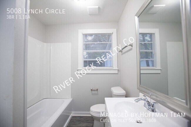 Building Photo - 5008 Lynch Dr