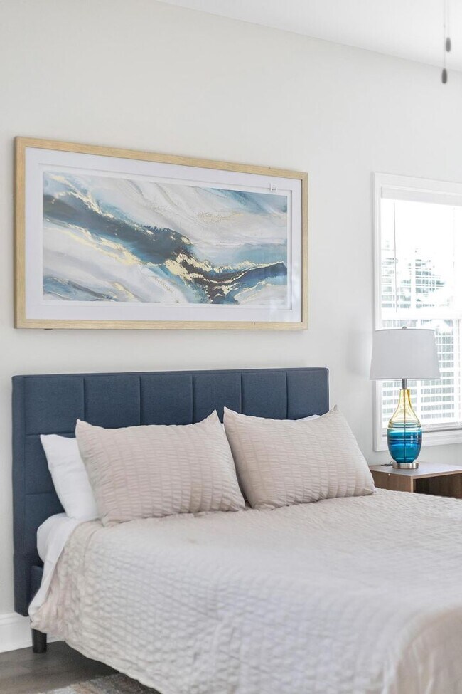 Building Photo - Amazing Rental Coming Soon (Late October-2...