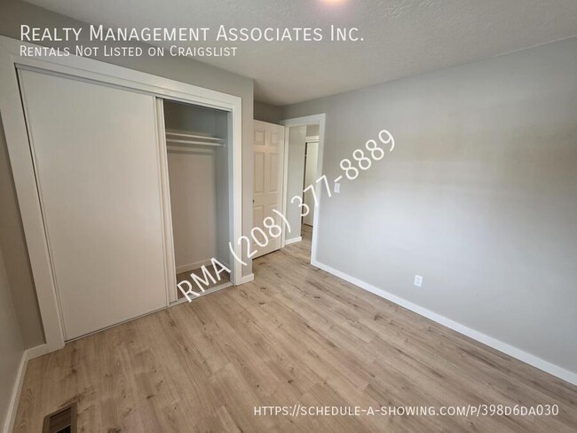 Building Photo - 3033 W Malad St