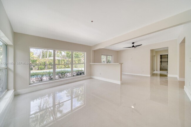 Building Photo - 15730 SW 87th Ct