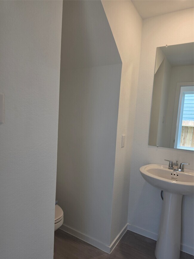 Building Photo - 3611 duplet