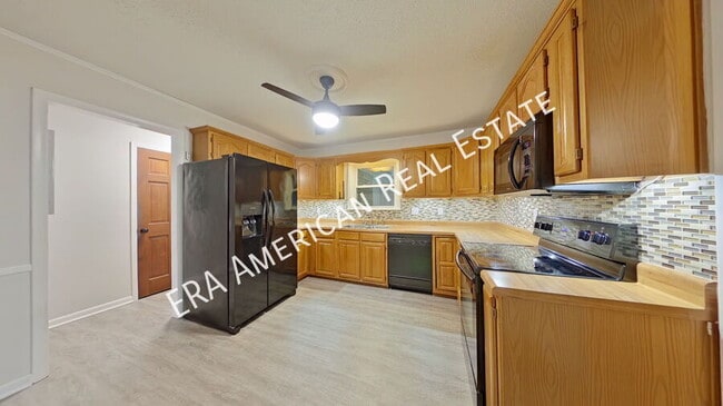 Building Photo - 6 Poquito Rd