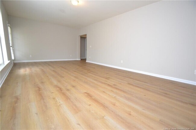 Building Photo - 7830 Clover Creek Ct
