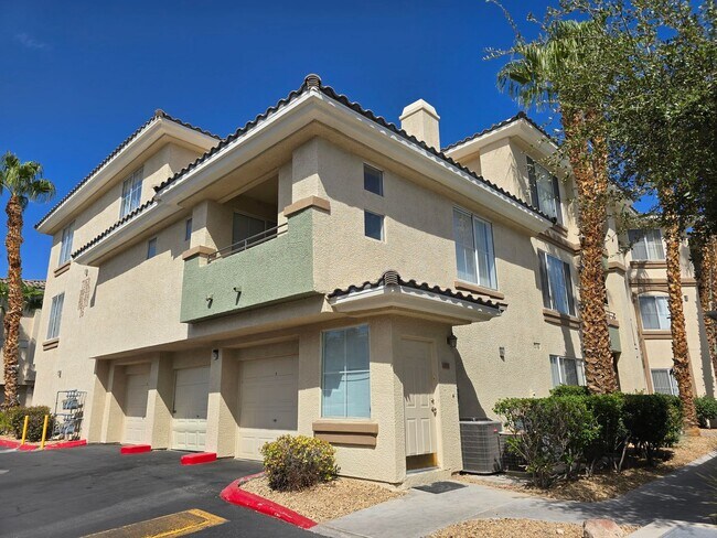Building Photo - FULLY FURNISHED * 1BED/1BATH CONDO WITH 1 CAR GARAGE IN SOUTHWEST LAS VEGAS