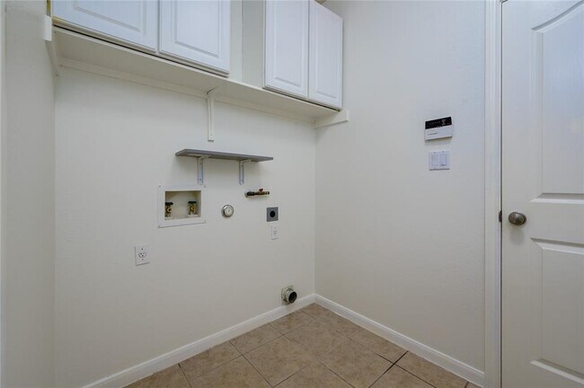 Building Photo - 22121 Rose Grass Ln