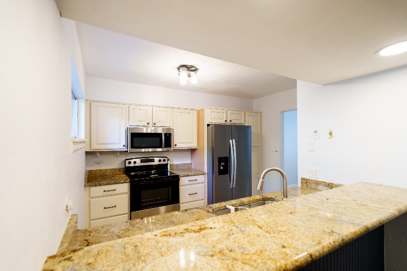 Building Photo - 4417 Rayfield Dr