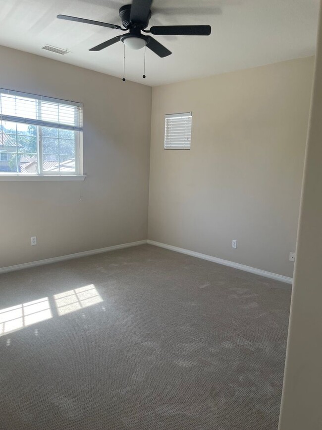 Building Photo - NEW PAINT AND FLOORING