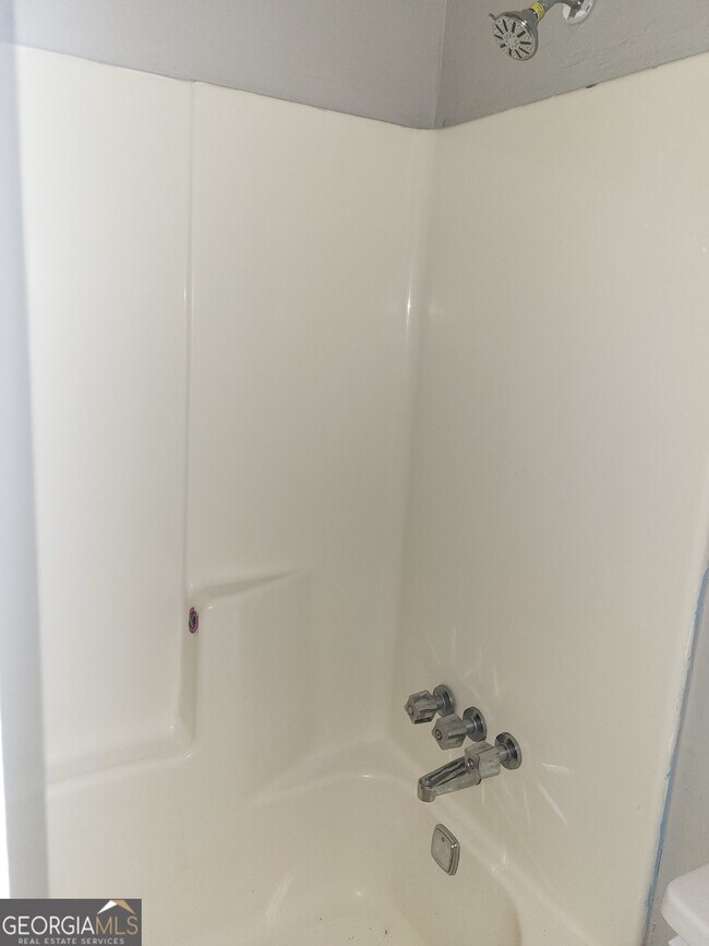 Building Photo - 6330 Holcomb Way