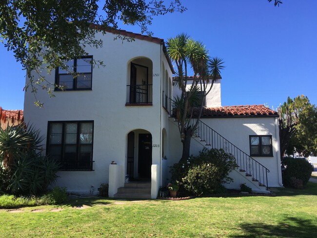 Spanish Style Triplex - 1201 S 4th St