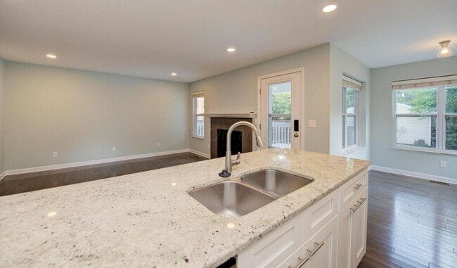 Building Photo - 1455 Franklin Ave