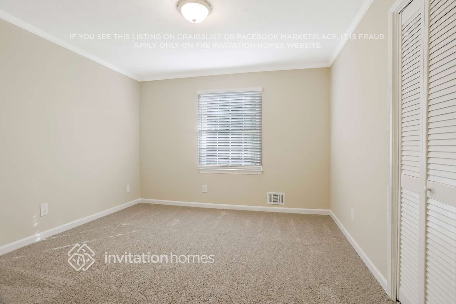 Building Photo - 276 Chambre Ct SW