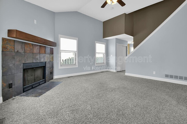 Building Photo - 203 Miller Dr