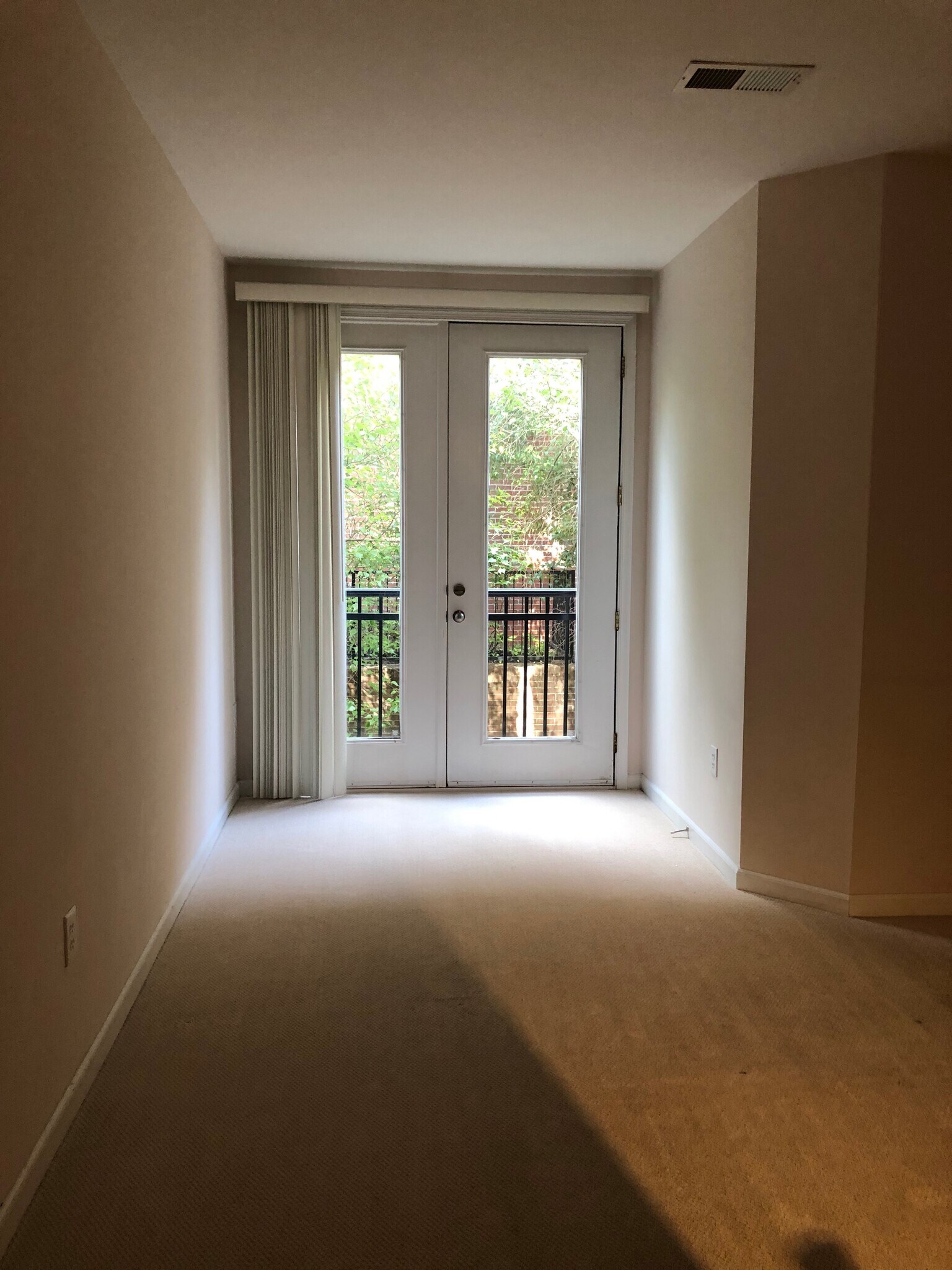 Building Photo - 765 Walker Sq