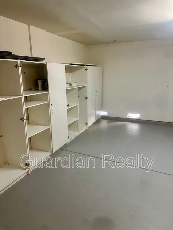 Building Photo - 275 Adorno Dr