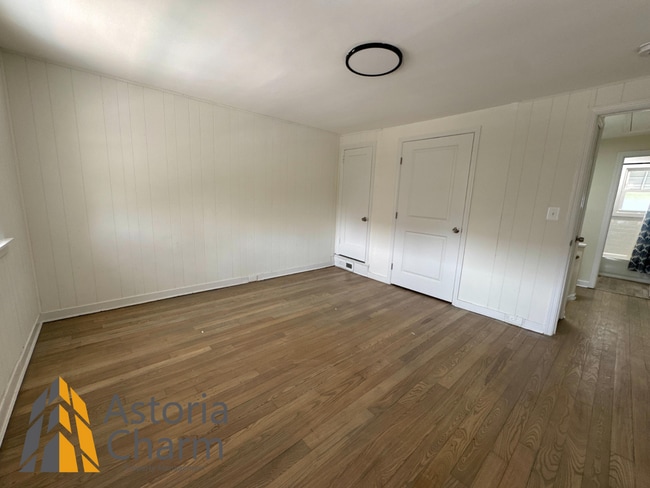Building Photo - Cozy 2-Bedroom Home with Modern Updates & ...