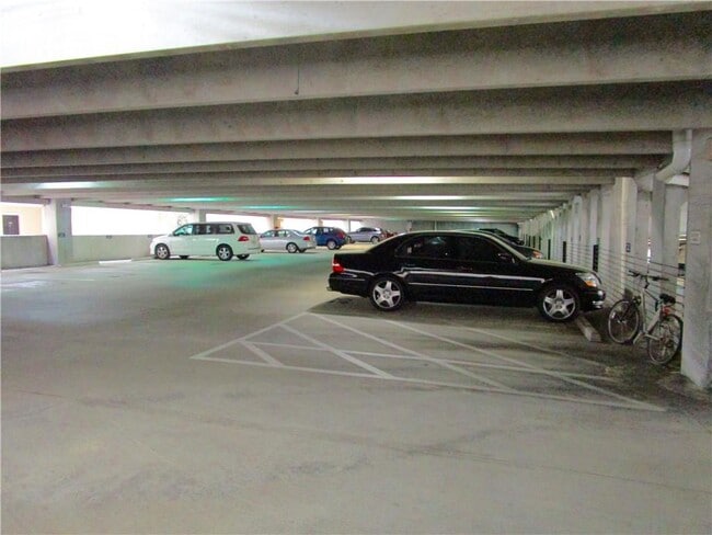 Building Photo - 1407 Westchester Ridge NE