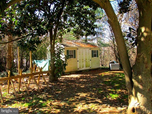 Building Photo - 8355 Broad Neck Rd