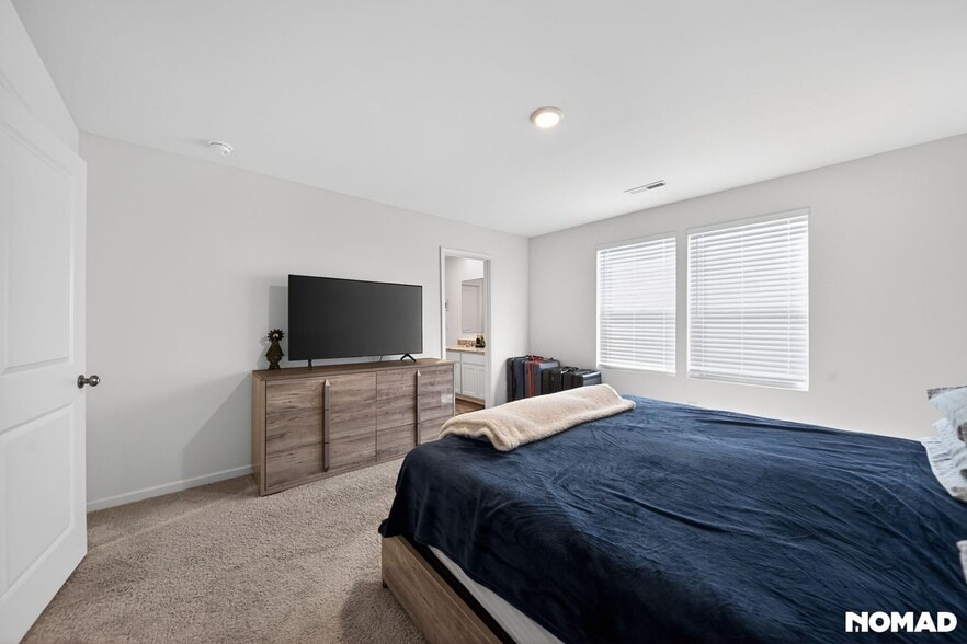 Building Photo - 105 Doves Mount Cir