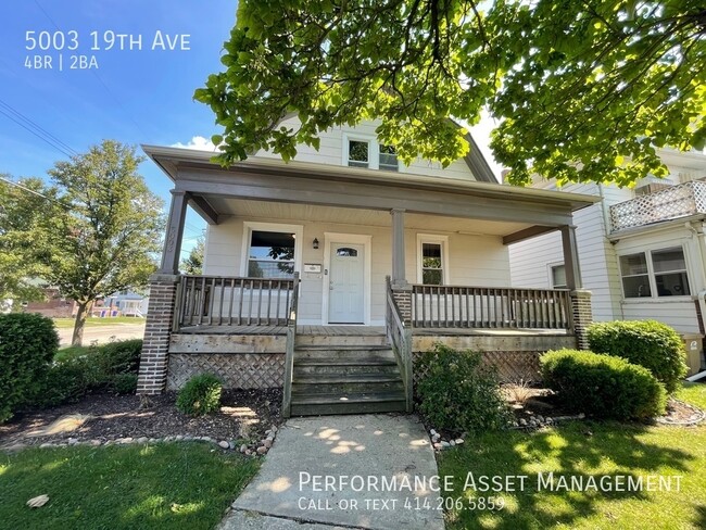 Building Photo - Beautiful 4 Bed Kenosha single family home