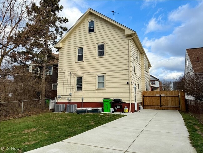 Building Photo - 4706 E 93rd St