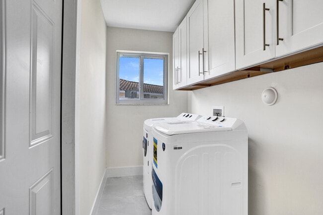 Building Photo - 2881 NW 98th Way