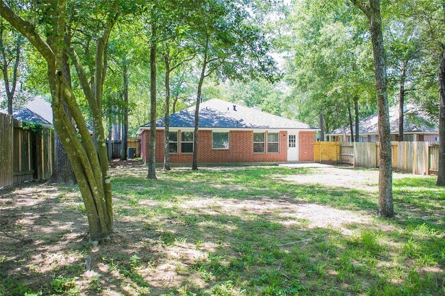 Building Photo - 91 Genesee Ridge Dr