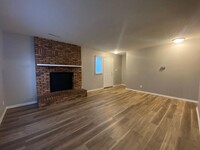 Building Photo - 2120 E Caulder Ave