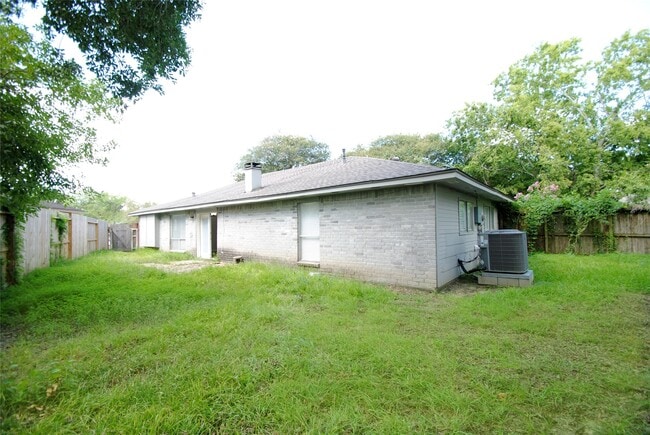Building Photo - 3121 Trembling Creek Cir