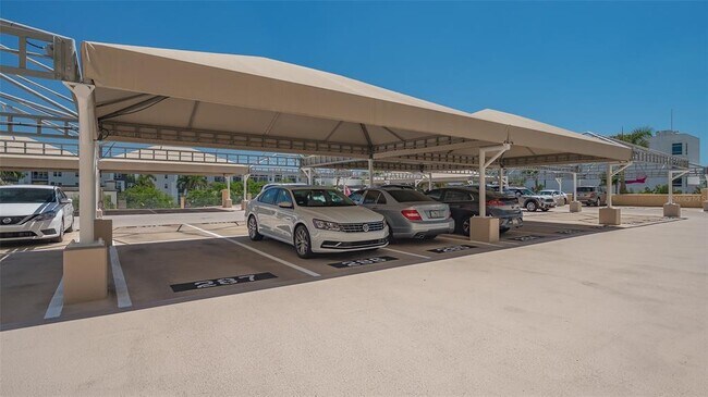 Building Photo - 750 N Tamiami Trl