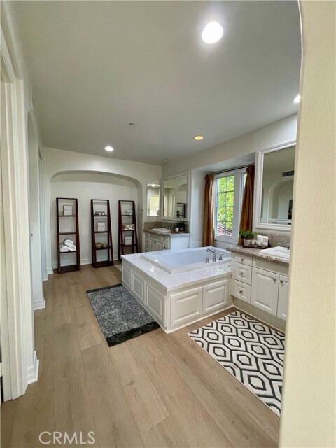 Building Photo - 23 Castlerock