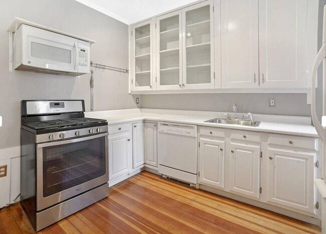 Building Photo - 94 Naples Rd