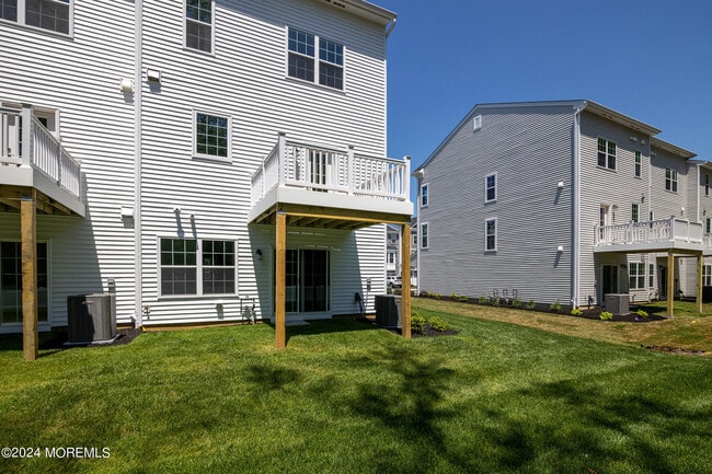 Building Photo - 18 Crimson Dr