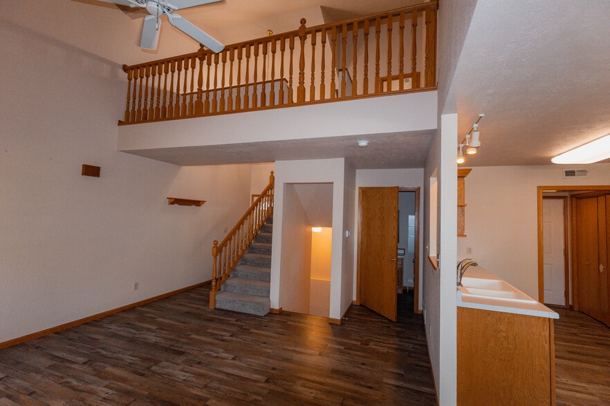 Building Photo - 1004 N 10th St