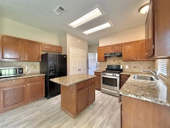 Building Photo - 6315 Laurel Bush Ln